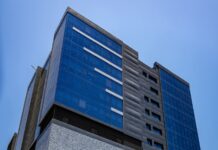 Kaloum : le Président Mamadi Doumbouya inaugure le nouveau siège de la Banque centrale