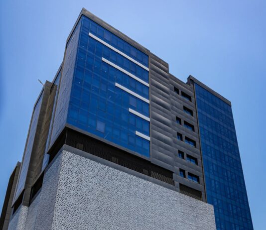 Kaloum : le Président Mamadi Doumbouya inaugure le nouveau siège de la Banque centrale